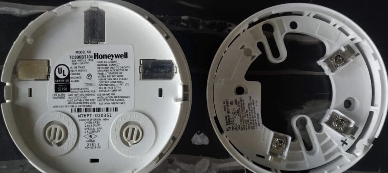 TC806B3104 Honeywell New Smoke & Heat Detector New - Thumbnail 2