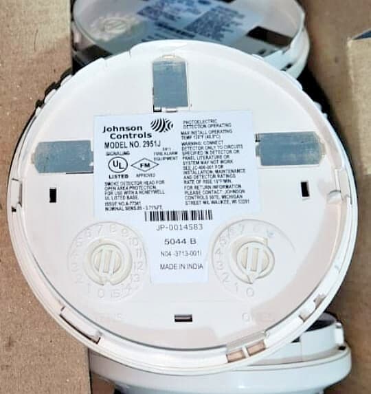 Johnson Controls 2951J Smoke Detector - Thumbnail 4