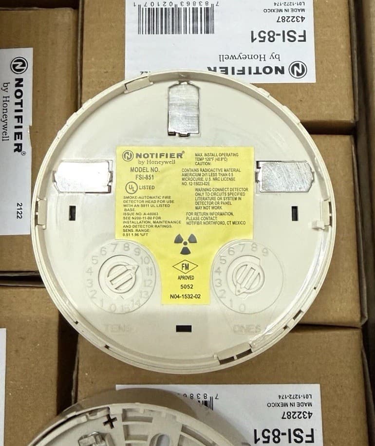 NOTIFIER FSI-851 INTELLIGENT IONIZATION SMOKE DETECTOR - Thumbnail 4