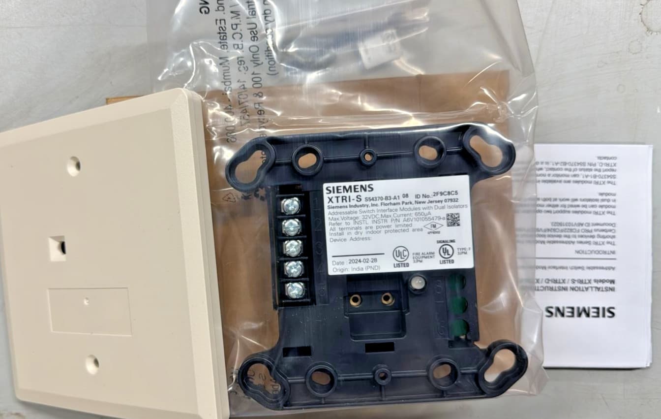 Siemens XTRI-S Addressable Single Input Interface Module Cerberus PRO NEW