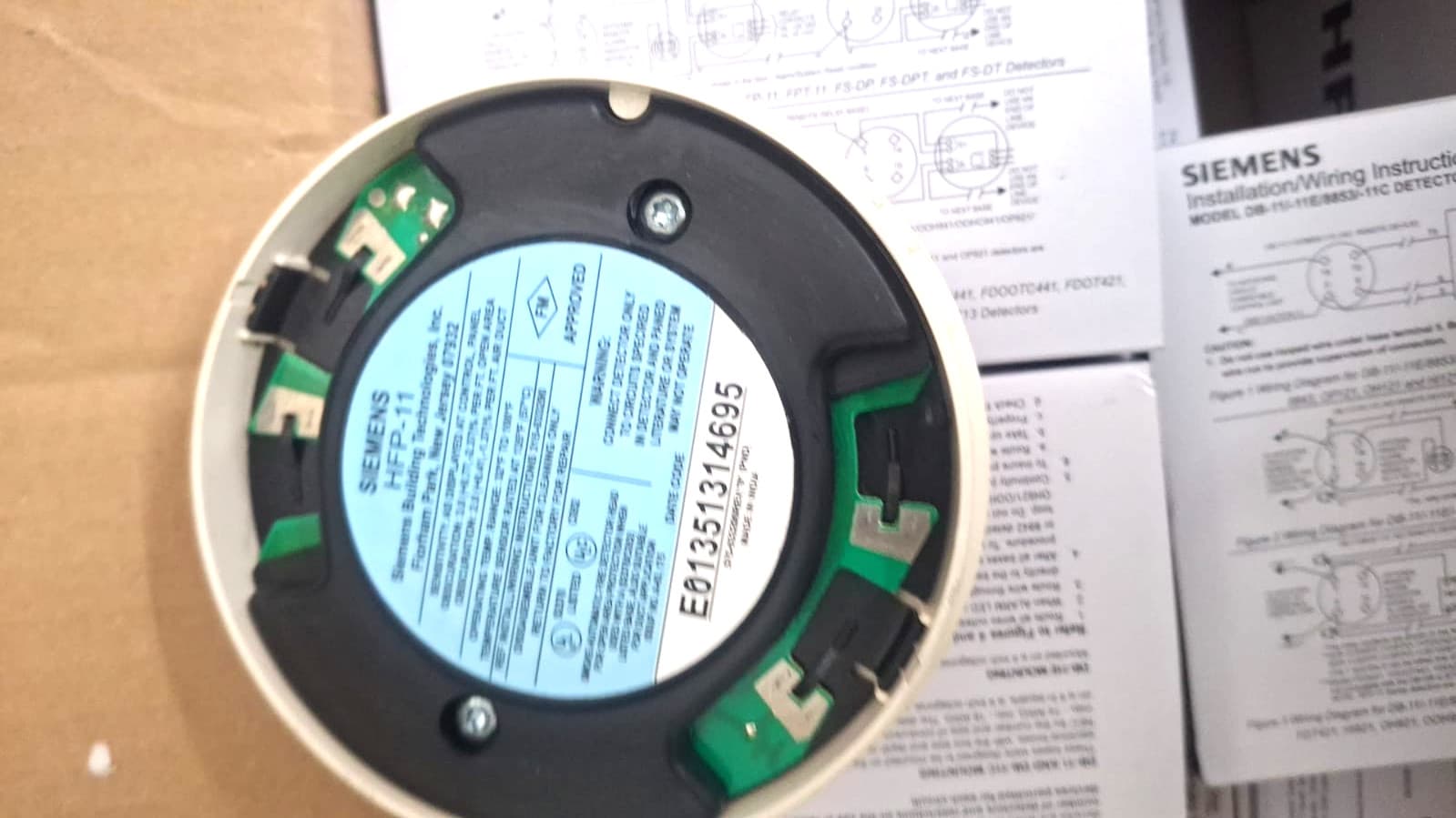 Siemens HFP-11 Intelligent Fire Smoke Heat Detector FireFinder XLS FS-250 NEW - Thumbnail 3